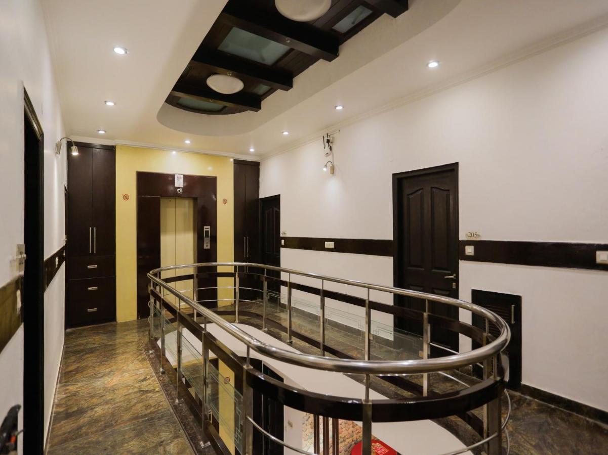 Oyo Townhouse 823 Green Leaf Gurgaon Exterior foto