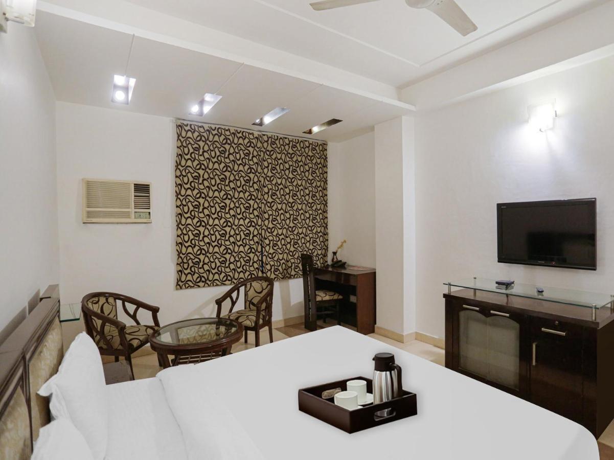 Oyo Townhouse 823 Green Leaf Gurgaon Exterior foto