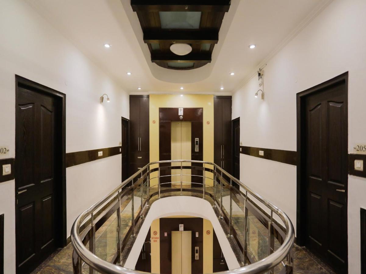 Oyo Townhouse 823 Green Leaf Gurgaon Exterior foto