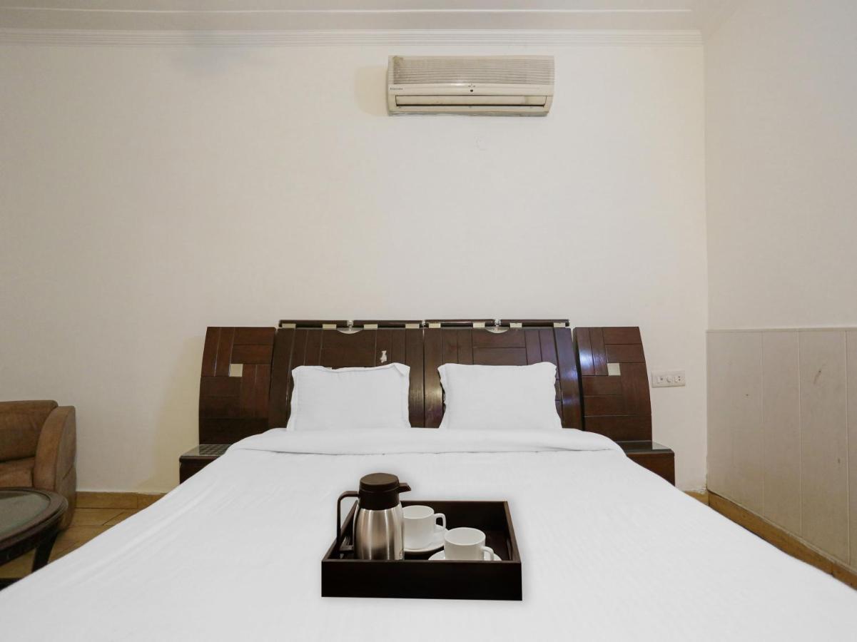 Oyo Townhouse 823 Green Leaf Gurgaon Exterior foto