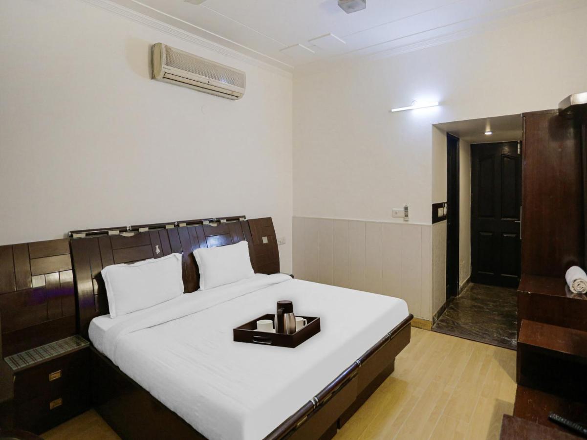 Oyo Townhouse 823 Green Leaf Gurgaon Exterior foto