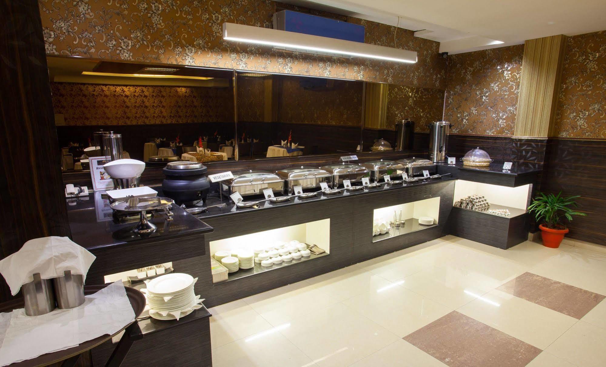 Oyo Townhouse 823 Green Leaf Gurgaon Exterior foto